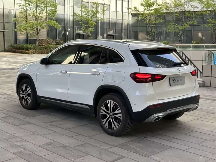 Zdjęcie 8 - Mercedes-Benz GLA-Class