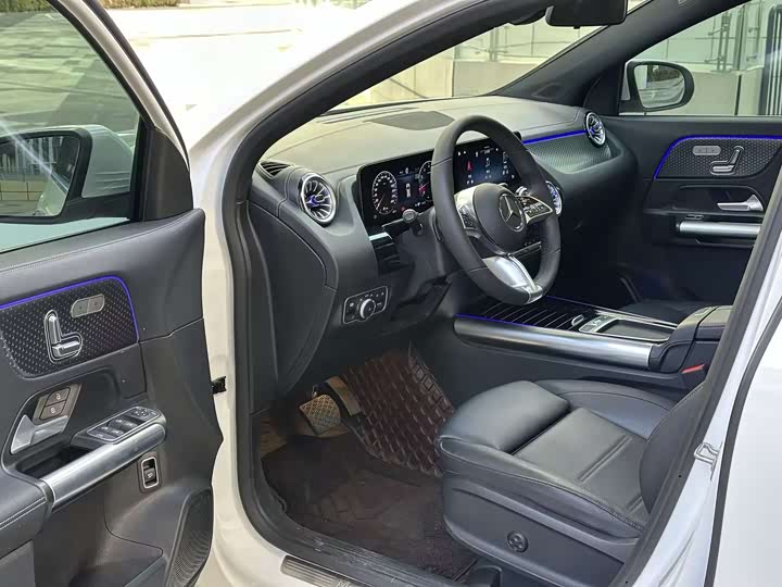 Zdjęcie 9 - Mercedes-Benz GLA-Class