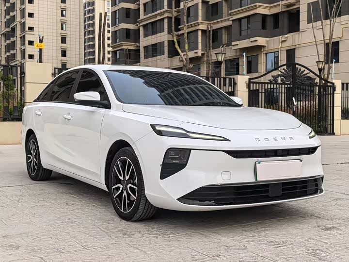 Roewe D6 2025 2025款 450km 尊享版