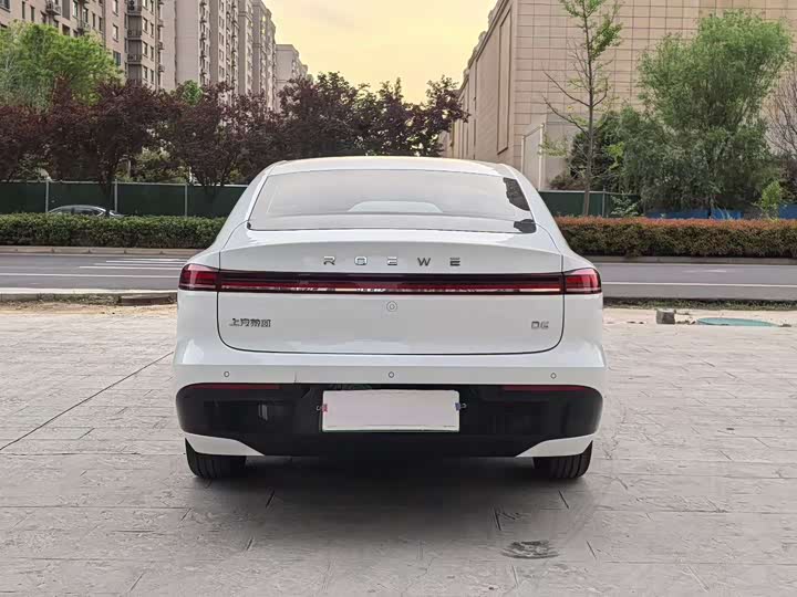 Roewe D6 2025 2025款 450km 尊享版