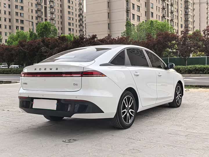 Roewe D6 2025 2025款 450km 尊享版
