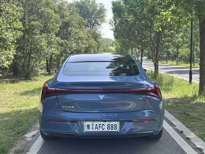 Hozon S 2022 2022款 纯电 715km 后驱中版