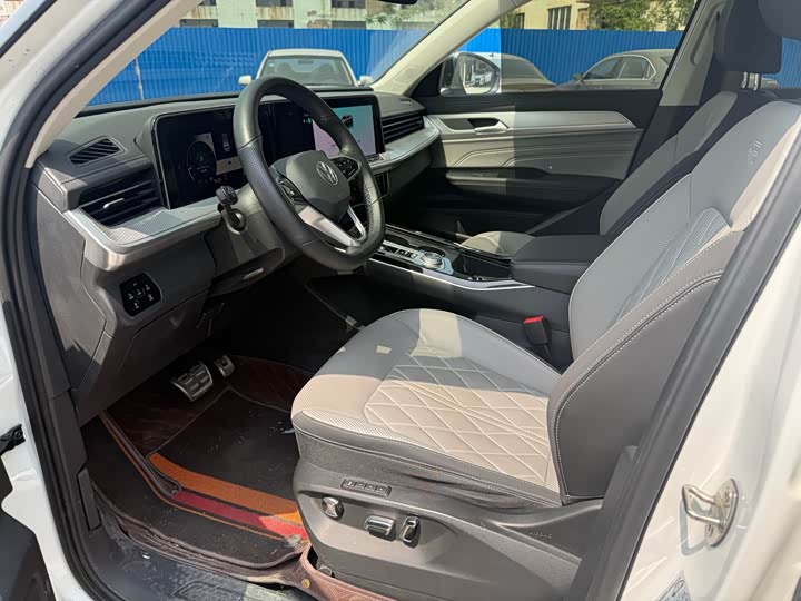 Volkswagen Tavendor 2023 2023款 380TSI 四驱R-Line巡游版