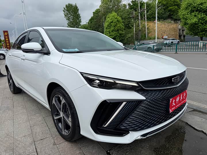 Geely Emgrand L 2022 2022款 1.4T CVT旗舰型