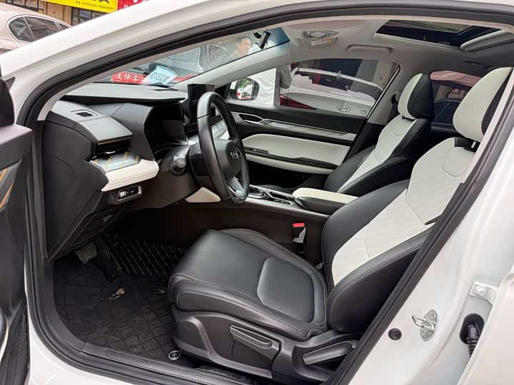 Geely Emgrand L 2022 2022款 1.4T CVT旗舰型