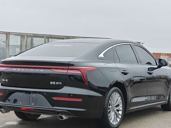 Bestune B70 2023 2023款 第三代 1.5T 自动悦享型70周年纪念版