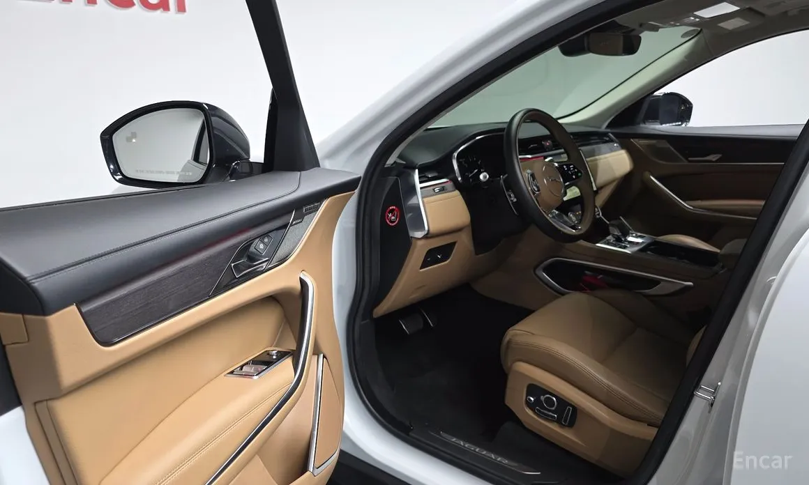 Jaguar F-Pace 2016 P 250 SE