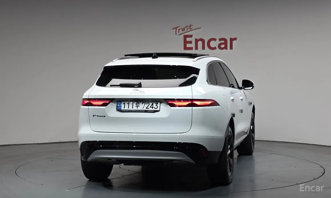 Jaguar F-Pace 2016 P 250 SE