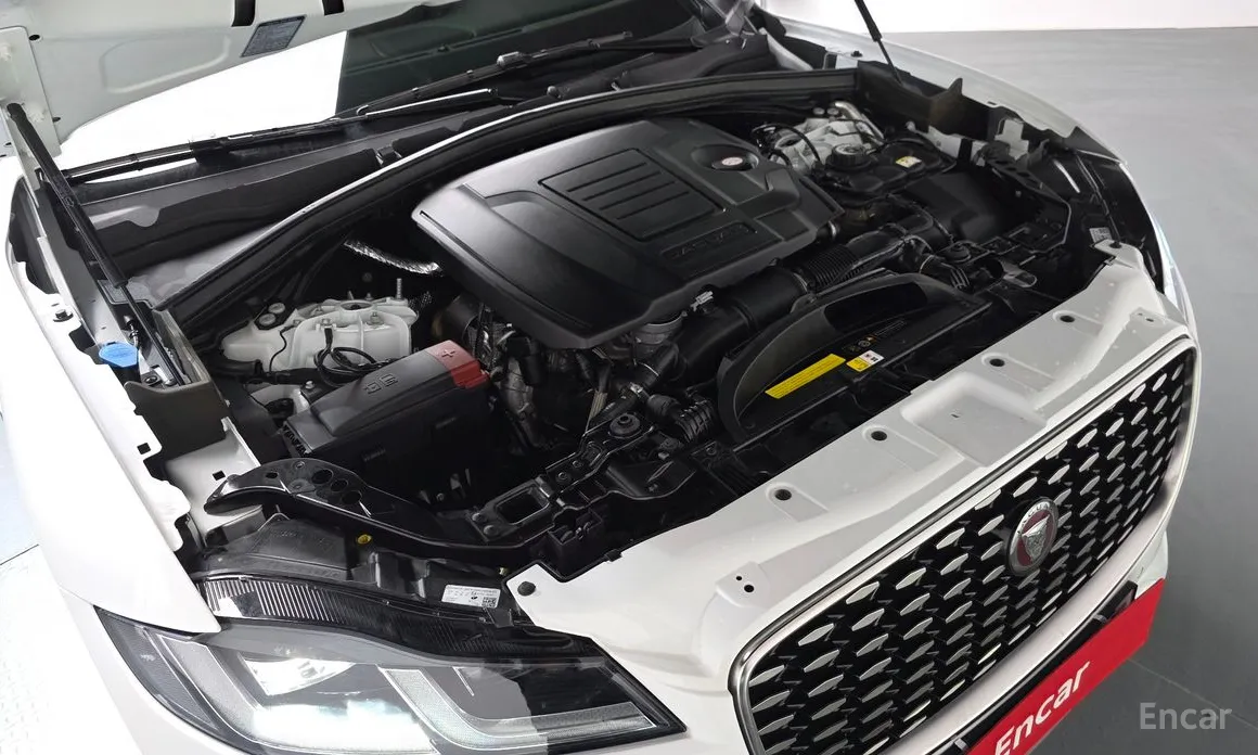 Jaguar F-Pace 2016 P 250 SE
