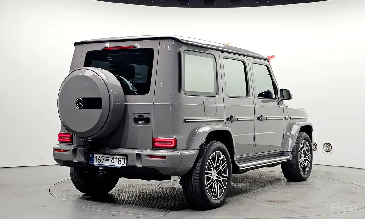 Mercedes-Benz G-Class 2024 G450d Manufaktur