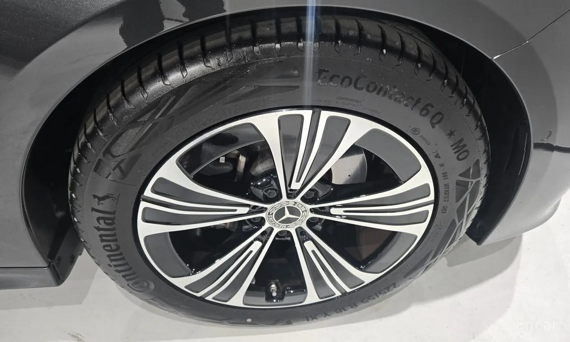 Mercedes-Benz E-Class 2024 E200 Avantgarde