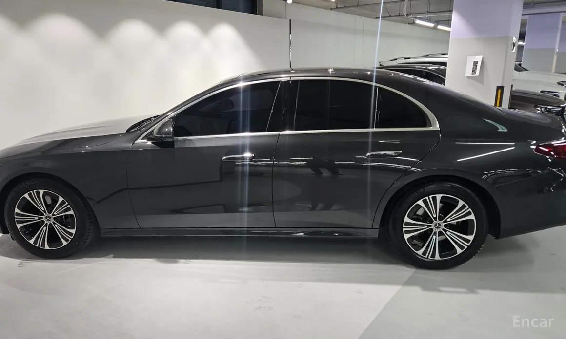 Mercedes-Benz E-Class 2024 E200 Avantgarde