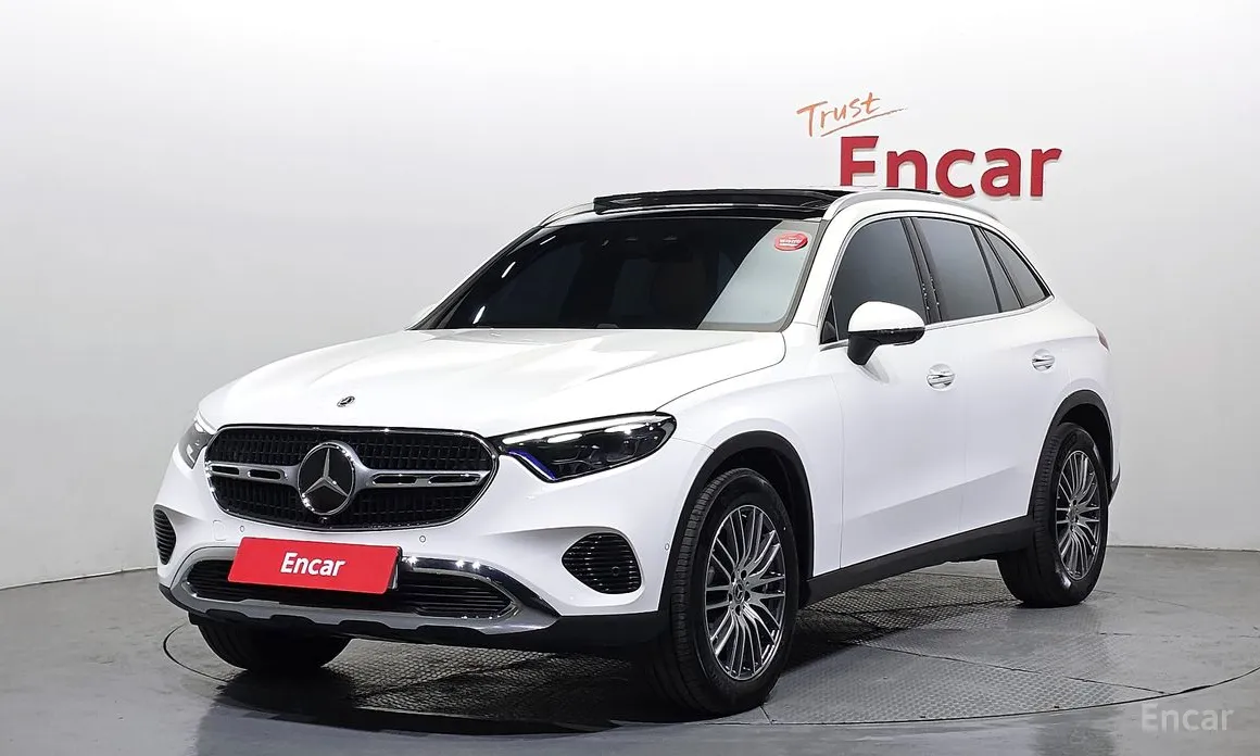 2023 Mercedes-Benz GLC-Class