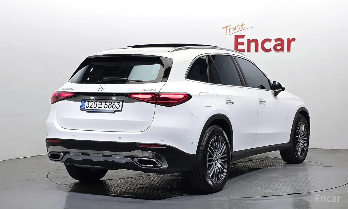 2023 Mercedes-Benz GLC-Class