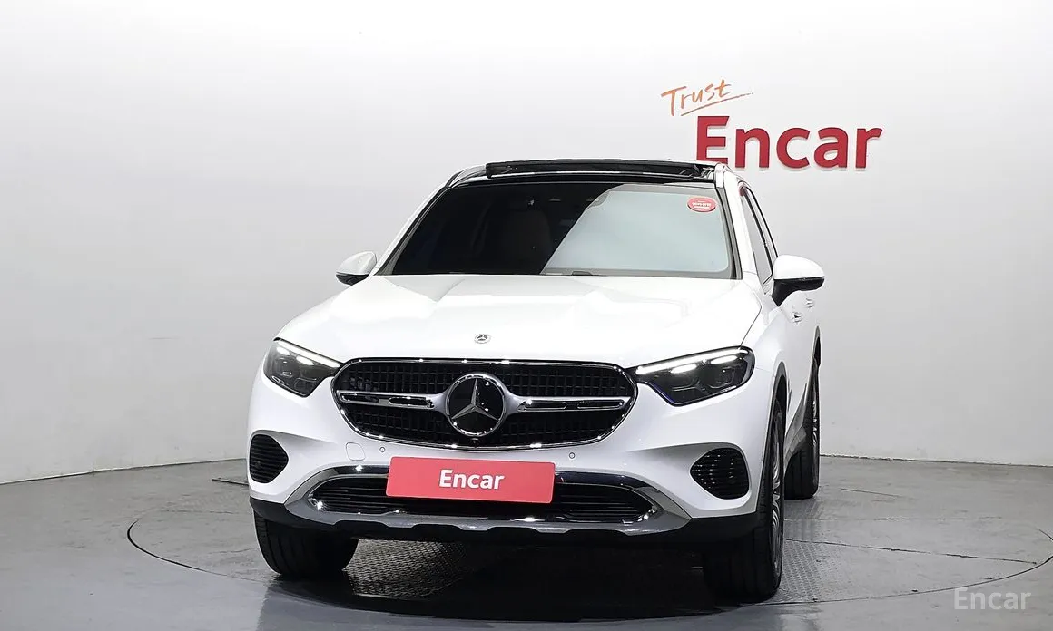 2023 Mercedes-Benz GLC-Class