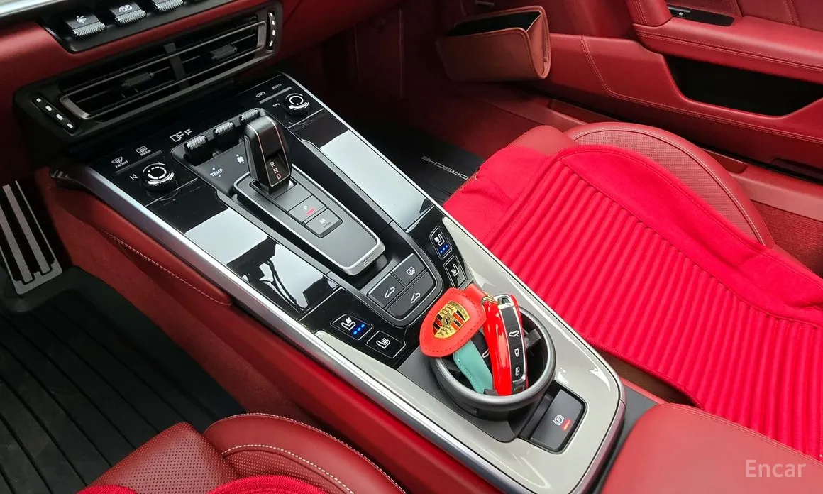 Porsche 911 2019 Turbo S