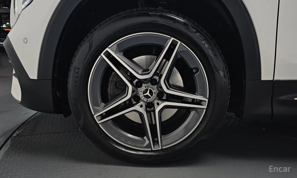 Mercedes-Benz GLB-Class 2020 GLB250 4MATIC