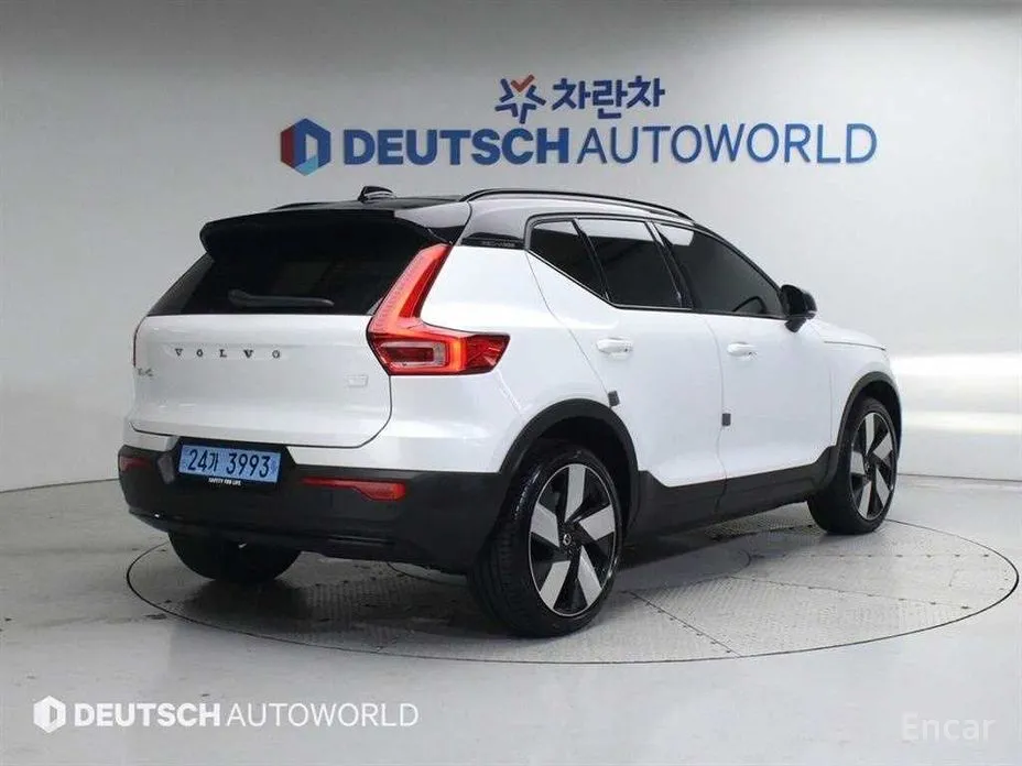 2022 Volvo XC40
