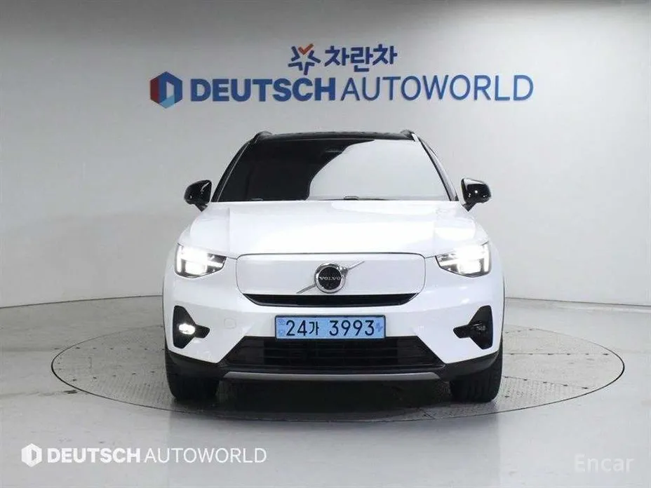 2022 Volvo XC40