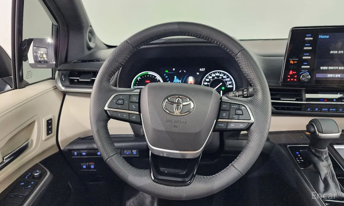 Фото 13 - Toyota Sienna