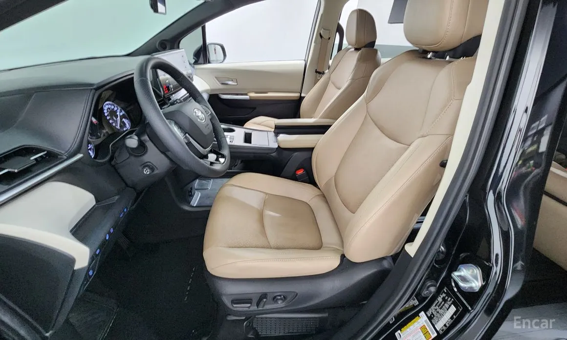 Фото 19 - Toyota Sienna