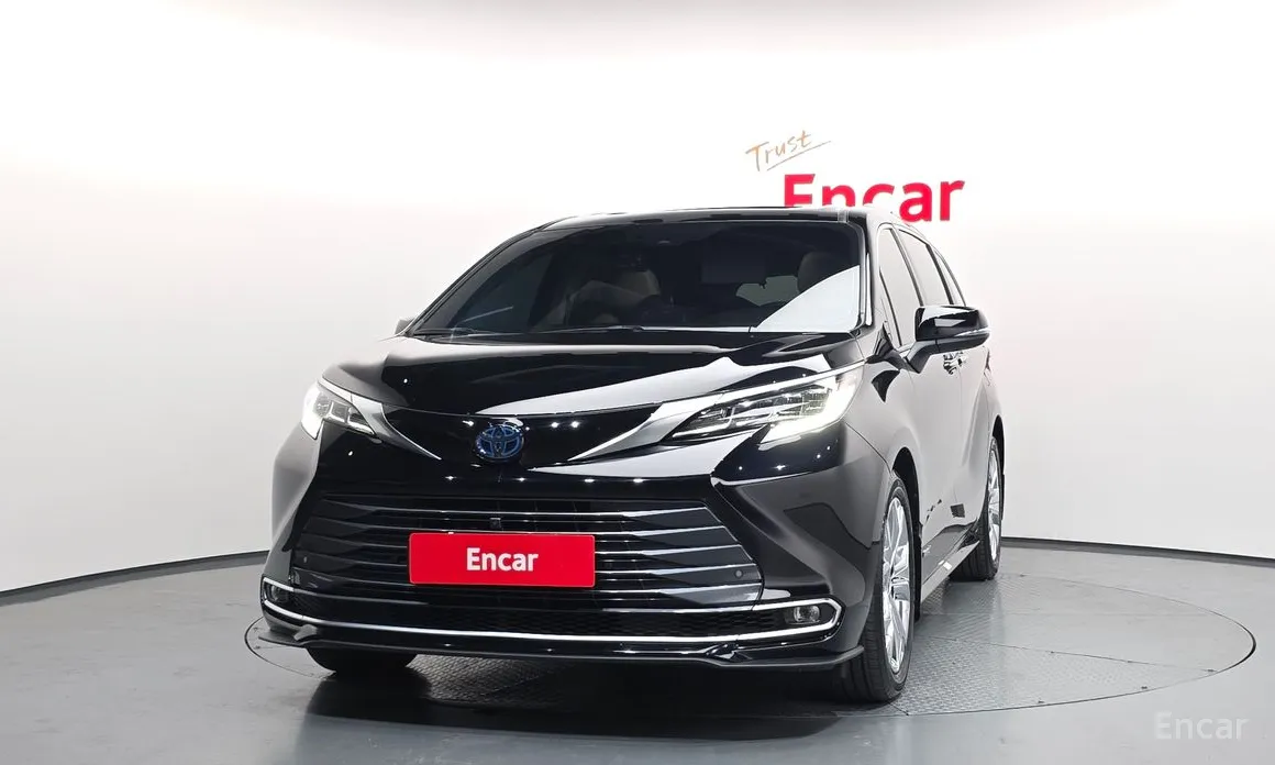 Фото 3 - Toyota Sienna