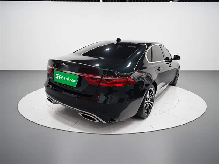 Фото 7 - Jaguar XF L