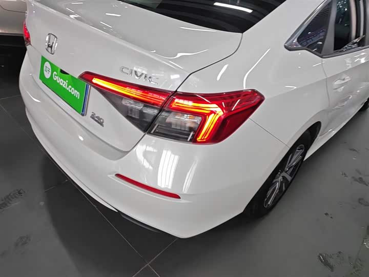 Photo 8 - Honda Civic