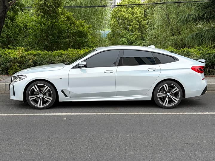 Фото 3 - BMW 6 Series GT