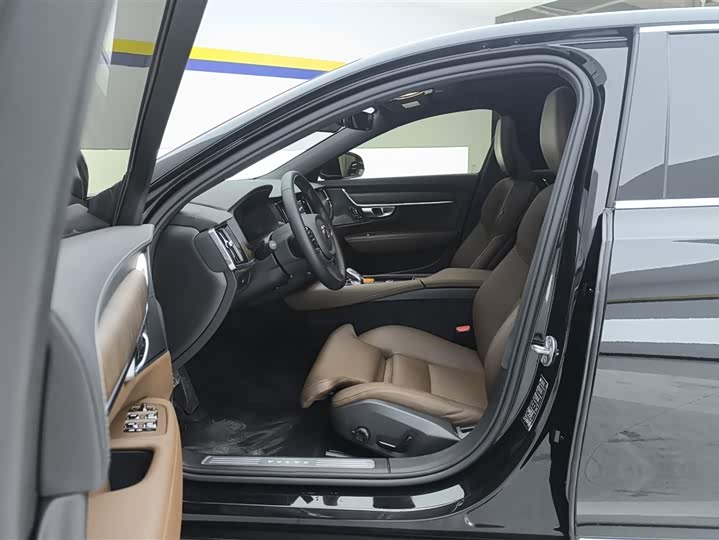 Zdjęcie 9 - Volvo S90