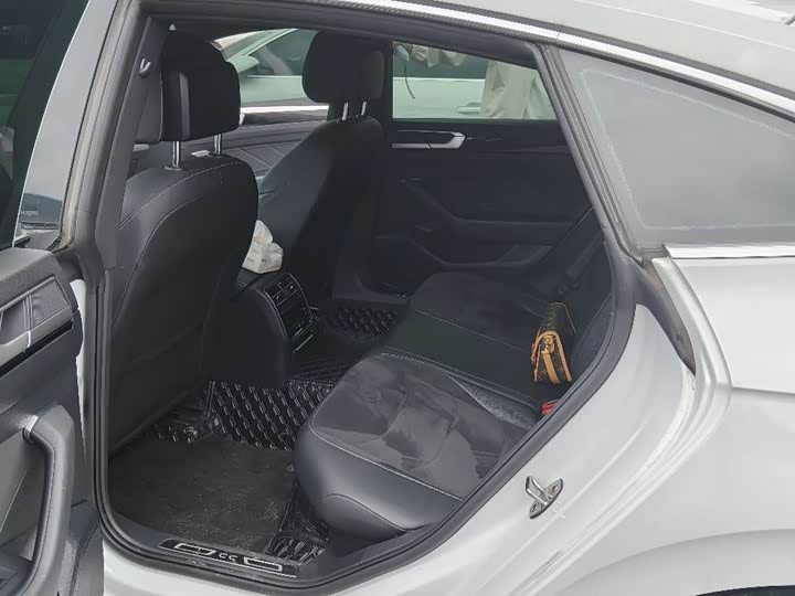 Фото 7 - Volkswagen CC