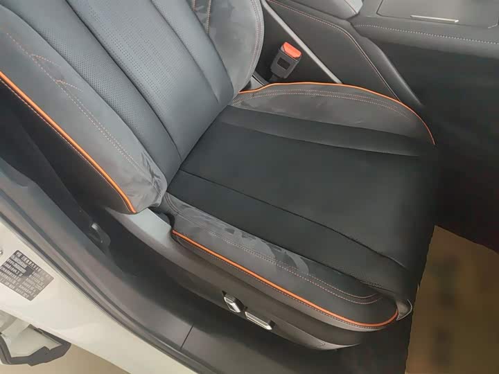 2021 Wey Macchiato DHT Hybrid