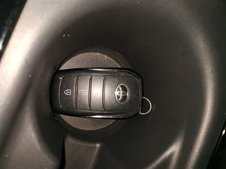 Фото 9 - Toyota Corolla Cross