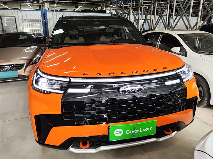 Фото 3 - Ford Explorer