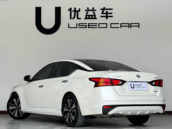 Photo 7 - Nissan Teana