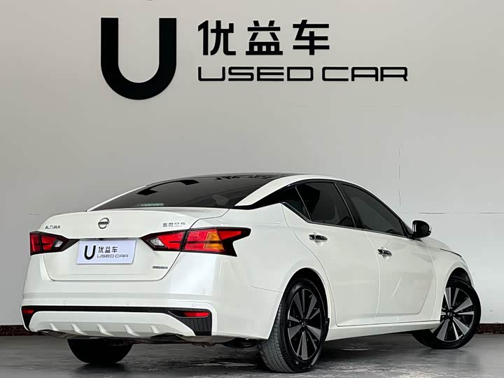 Photo 9 - Nissan Teana