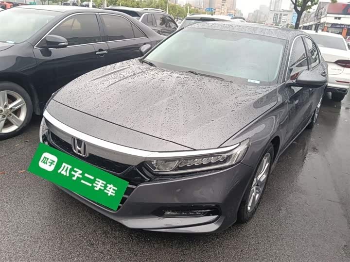 Фото 1 - Honda Accord