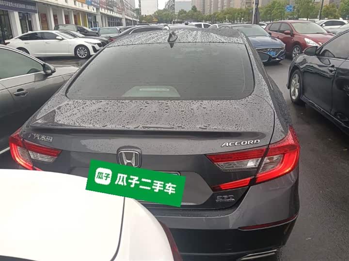 Фото 6 - Honda Accord