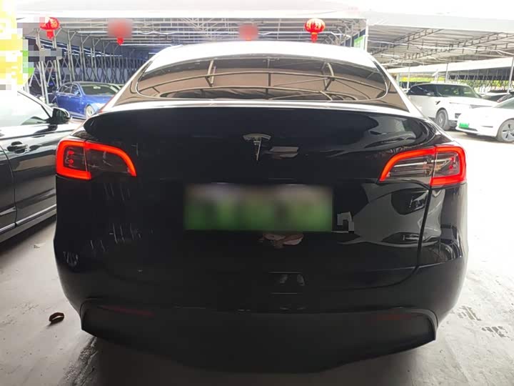 صورة 4 - Tesla Model Y