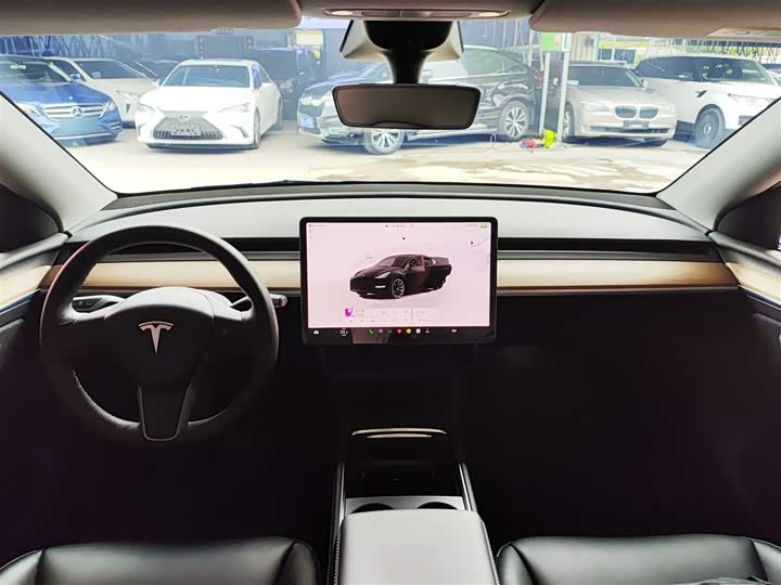 صورة 6 - Tesla Model Y