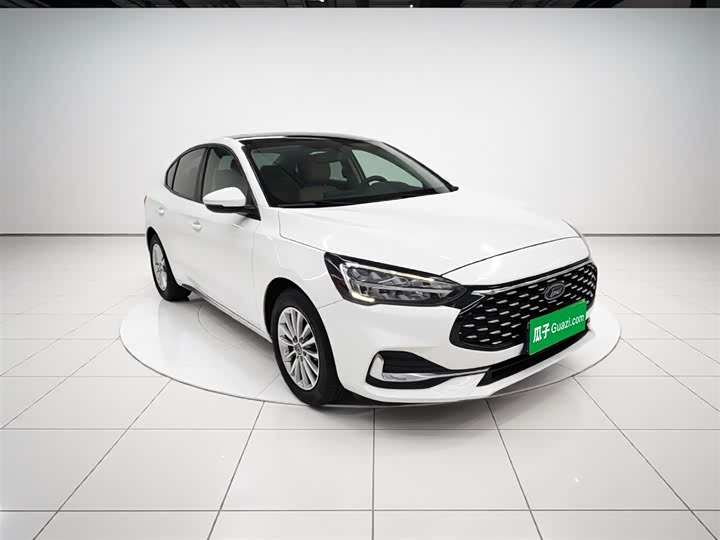 Ford Focus 2021 2021款 三厢 EcoBoost 180 自动锋潮型