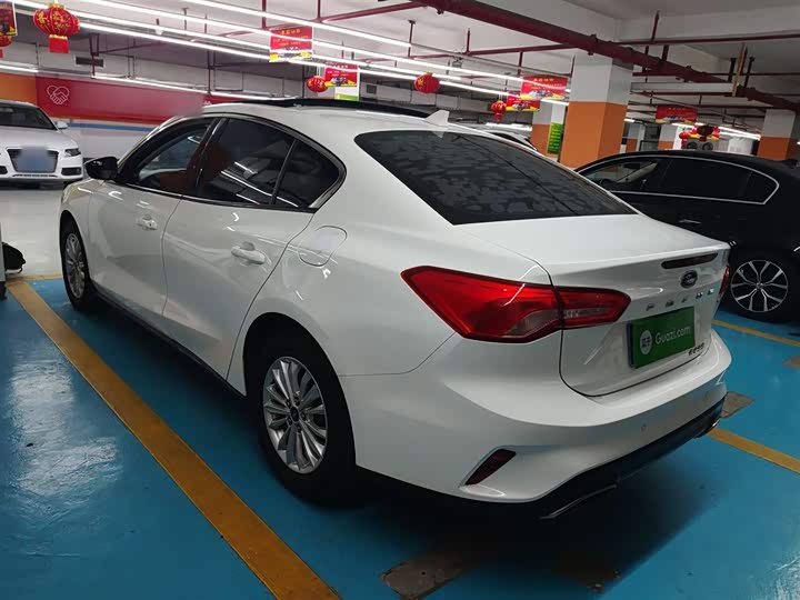 Ford Focus 2021 2021款 三厢 EcoBoost 180 自动锋潮型