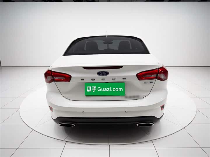 Ford Focus 2021 2021款 三厢 EcoBoost 180 自动锋潮型