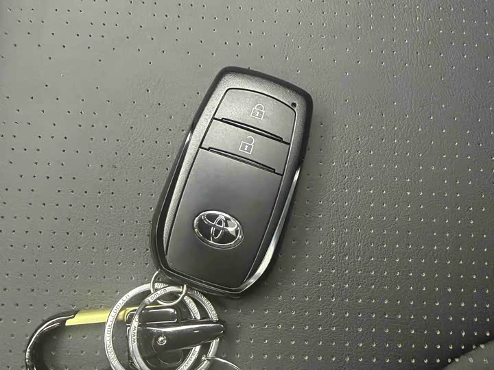 Toyota Corolla Cross 2026 2026款 2.0L 精英版