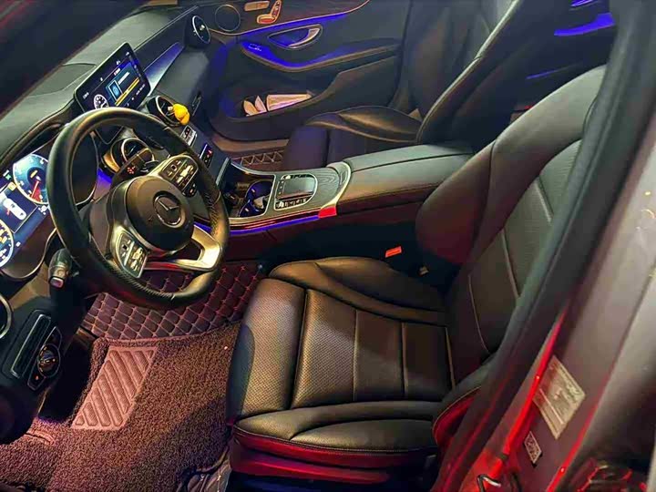 Zdjęcie 4 - Mercedes-Benz C-Class