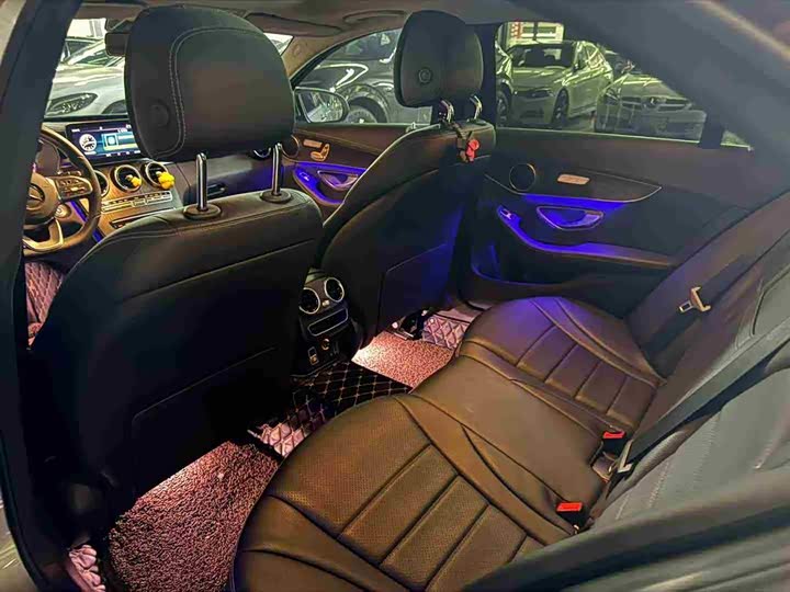 Zdjęcie 5 - Mercedes-Benz C-Class