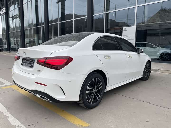 Zdjęcie 9 - Mercedes-Benz A-Class