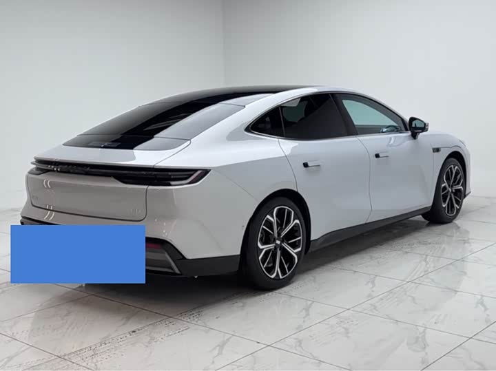2025 Geely Galaxy E8