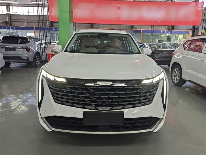 Фото 3 - Geely Atlas L