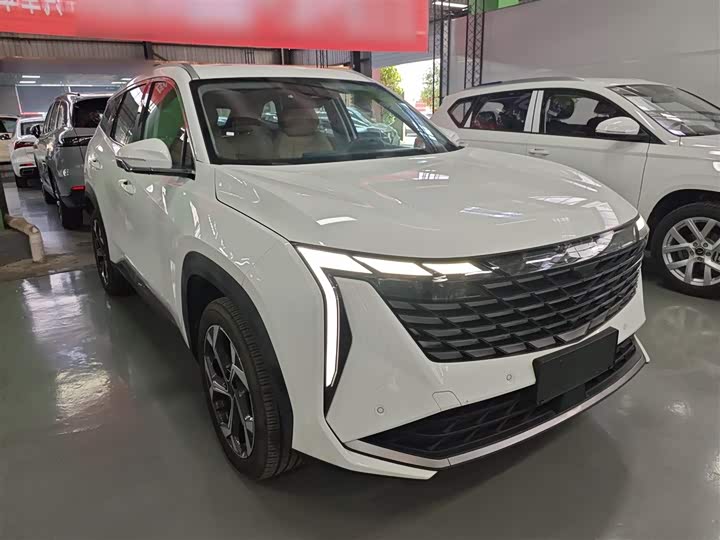 Фото 4 - Geely Atlas L